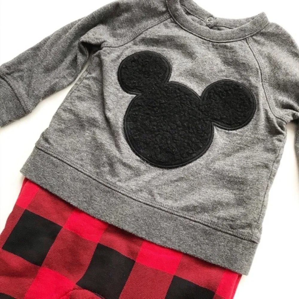 BABygap Mickey Mouse sweatshirt jumper EUC 6-12m